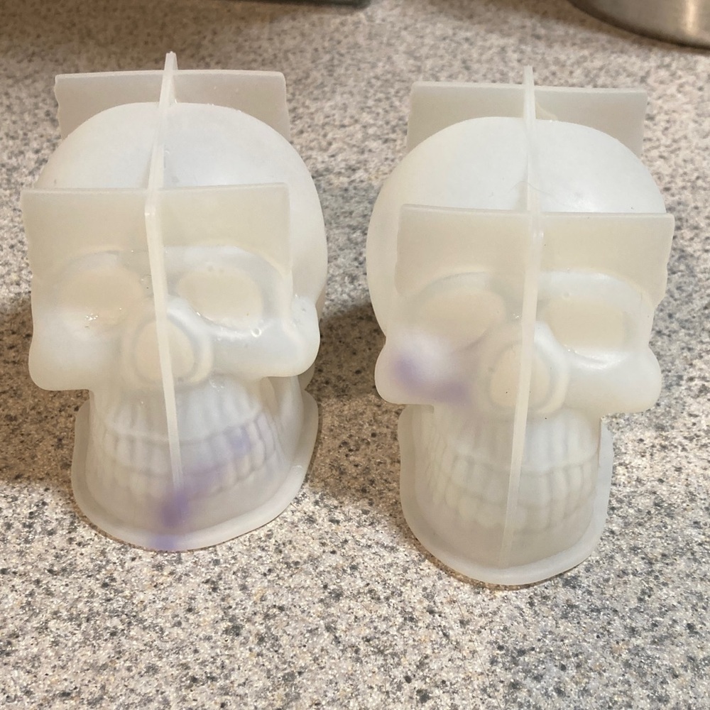 Assorted Silicone Molds for Baking and Crafts - Picture 9 of 10